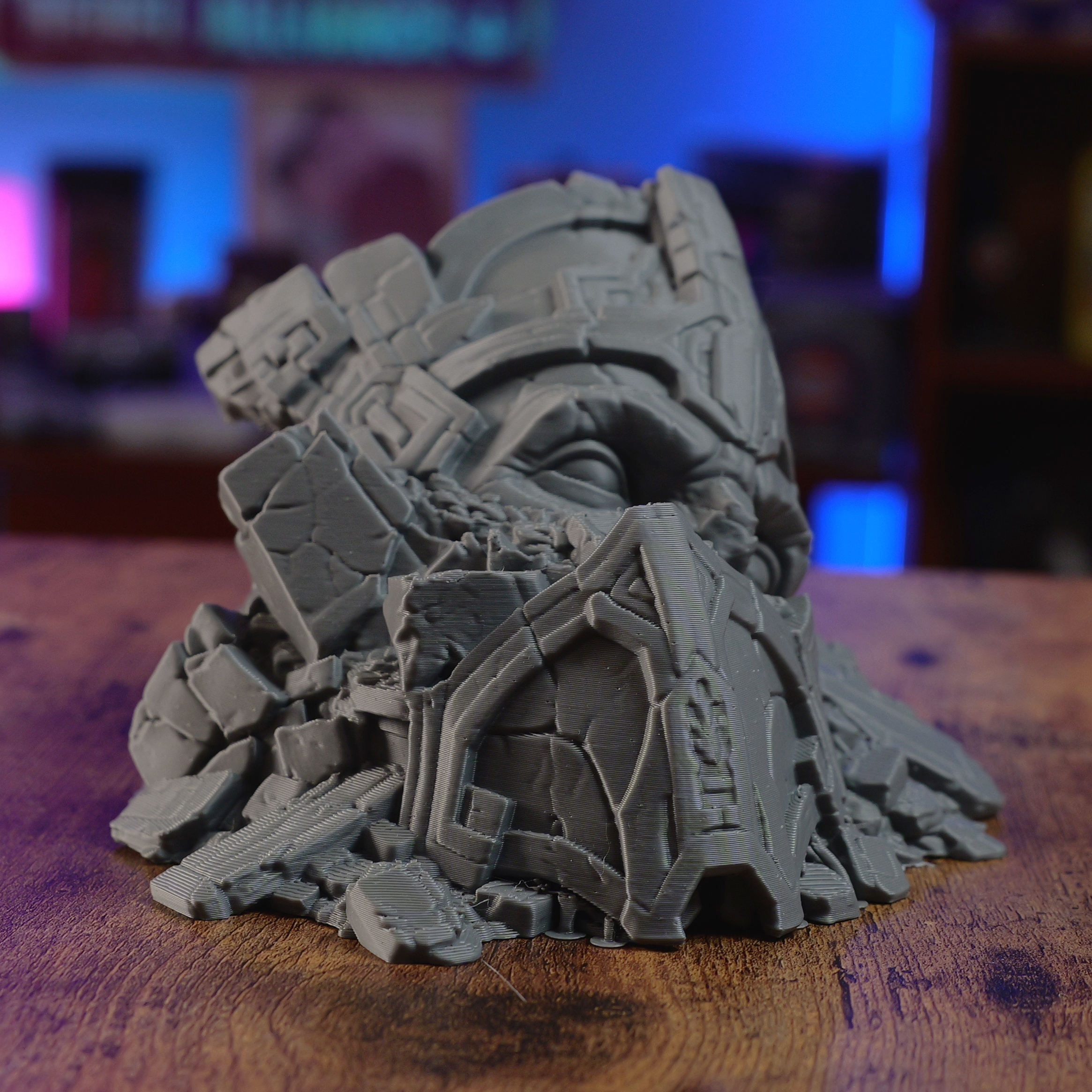 Actual unpainted fallen sci-fi statue head terrain